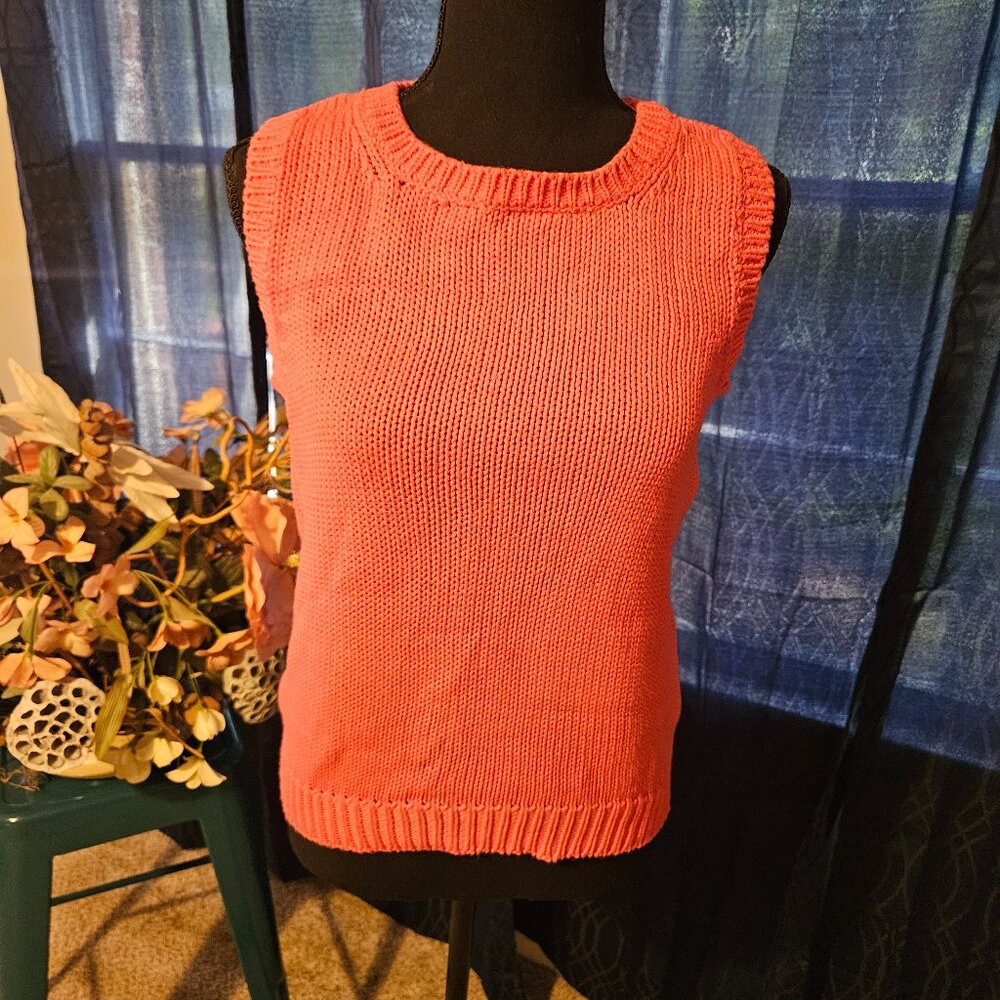 Bagatelle Orange Sleeveless Sweater, Size M.